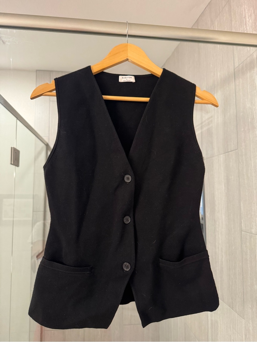Aritiza Babaton Black Button-Front Vest